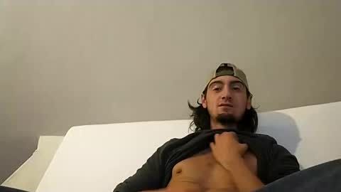 salmonman1305 online show from 10-26-25, 02:06