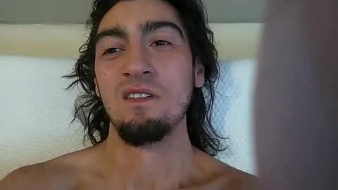 salmonman1305 online show from 11-04-25, 12:04