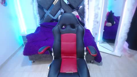 Snapshot of salo_hot01 chatting on 12-16-24, 03:30 SALO HOT online show from 12-16-24, 03:30