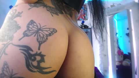 Snapshot of salo_hot01 chatting on 12-17-24, 10:32 SALO HOT online show from 12-17-24, 10:32