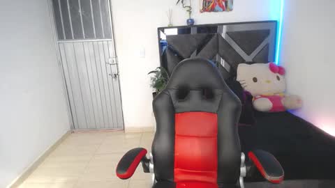 Snapshot of salo_hot01 chatting on 02-16-25, 07:49 SALO HOT online show from 02-16-25, 07:49