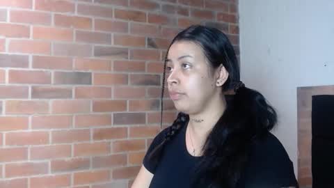 Snapshot of salome__hills chatting on 02-25-26, 05:22 online show from 02-25-26, 05:22