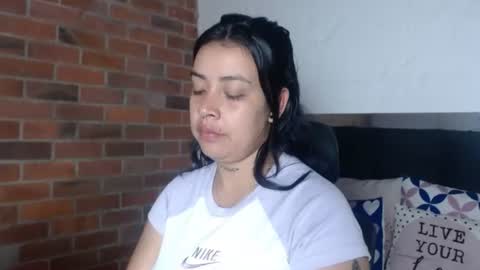 Snapshot of salome__hills chatting on 06-11-26, 12:32 online show from 06-11-26, 12:32