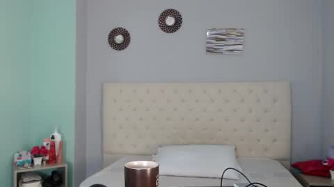 Snapshot of salome_aguilar chatting on 09-19-25, 12:28 Isabel online show from 09-19-25, 12:28