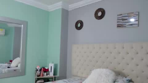 Snapshot of salome_aguilar chatting on 10-07-25, 12:35 Isabel online show from 10-07-25, 12:35