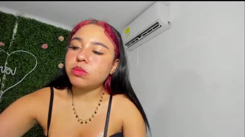 Snapshot of salome_domi chatting on 01-13-25, 05:44 salome online show from 01-13-25, 05:44