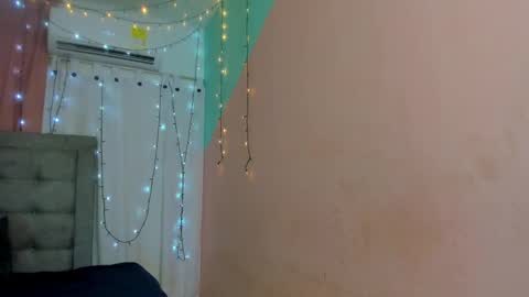 Snapshot of salome_domi chatting on 01-24-25, 05:00 salome online show from 01-24-25, 05:00