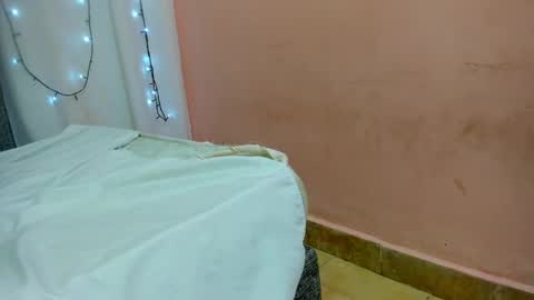 Snapshot of salome_domi chatting on 02-14-25, 12:51 salome online show from 02-14-25, 12:51