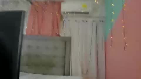 Snapshot of salome_domi chatting on 09-20-25, 04:19 salome online show from 09-20-25, 04:19