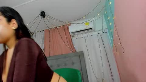 Snapshot of salome_domi chatting on 11-12-25, 07:24 salome online show from 11-12-25, 07:24