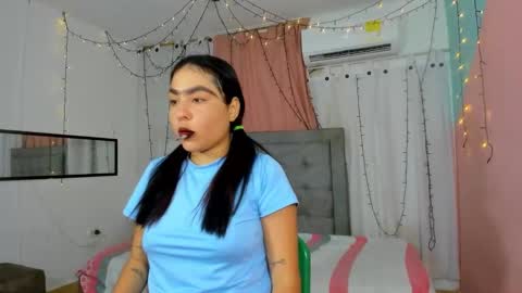 Snapshot of salome_domi chatting on 11-17-25, 03:12 salome online show from 11-17-25, 03:12