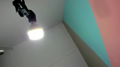 Snapshot of salome_domi chatting on 11-19-25, 07:47 salome online show from 11-19-25, 07:47