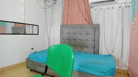 Snapshot of salome_domi chatting on 11-24-25, 08:30 salome online show from 11-24-25, 08:30