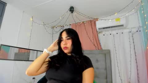 Snapshot of salome_domi chatting on 12-14-25, 08:13 salome online show from 12-14-25, 08:13