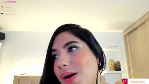 Snapshot of salome_heistt chatting on 02-18-25, 07:10 sara online show from 02-18-25, 07:10