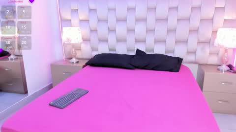 Snapshot of salomebins chatting on 05-28-26, 11:57 Salome online show from 05-28-26, 11:57