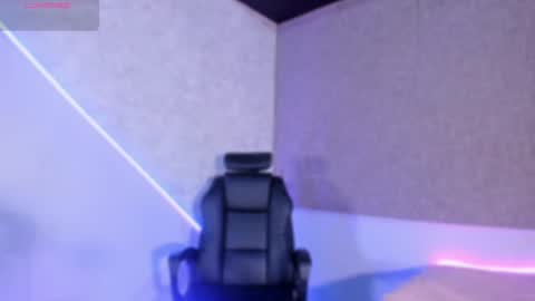 Snapshot of salomeferreira_ chatting on 11-17-25, 04:13 Salome Ferreira online show from 11-17-25, 04:13