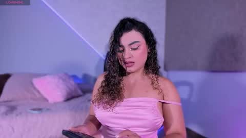 Snapshot of salomeferreira_ chatting on 11-24-25, 05:01 Salome Ferreira online show from 11-24-25, 05:01