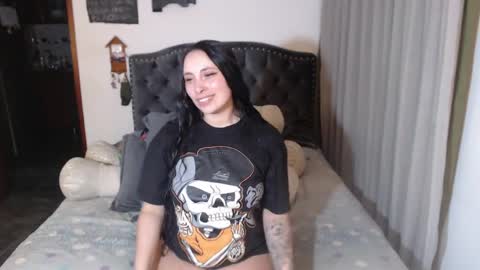 Snapshot of salomefox2 chatting on 05-08-26, 04:07 yenny online show from 05-08-26, 04:07