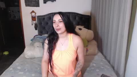 Snapshot of salomefox2 chatting on 05-10-26, 04:28 yenny online show from 05-10-26, 04:28