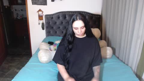 Snapshot of salomefox2 chatting on 05-30-26, 04:20 yenny online show from 05-30-26, 04:20