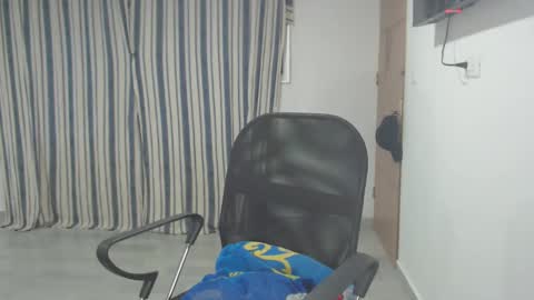 Snapshot of salomesaints chatting on 09-11-25, 11:27 salome online show from 09-11-25, 11:27