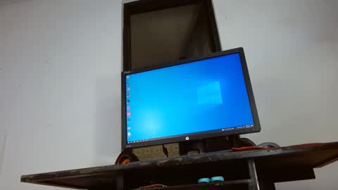 Snapshot of salomeswet chatting on 03-10-25, 05:33 martina online show from 03-10-25, 05:33