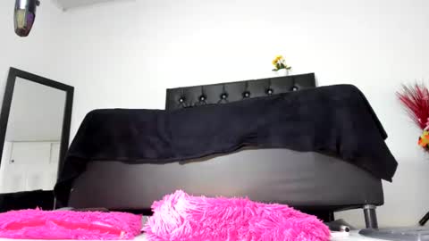 martina online show from 06-25-26, 05:07