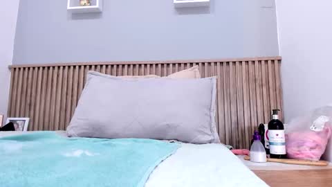 Salome online show from 11-15-25, 10:34