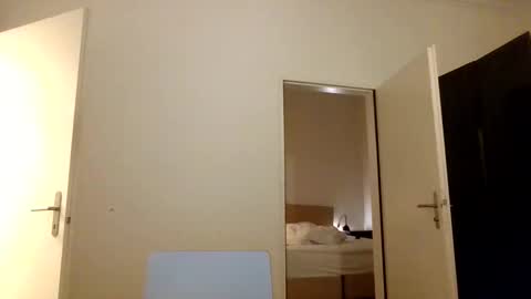 Snapshot of salsapaulus chatting on 12-20-24, 01:58 salsapaulus online show from 12-20-24, 01:58