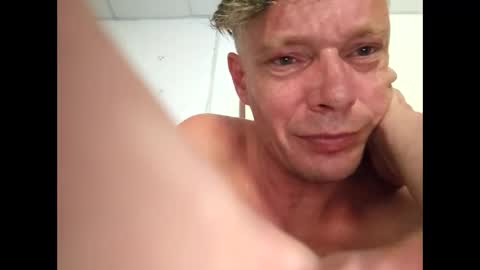 Snapshot of salsapaulus chatting on 03-06-26, 09:28 salsapaulus online show from 03-06-26, 09:28