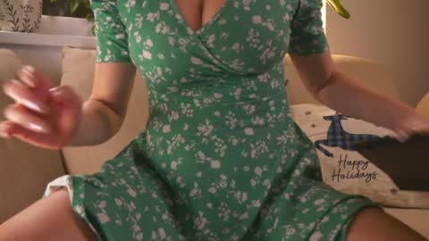 Snapshot of saltedhoney chatting on 12-04-24, 09:24 IsaBella- online show from 12-04-24, 09:24