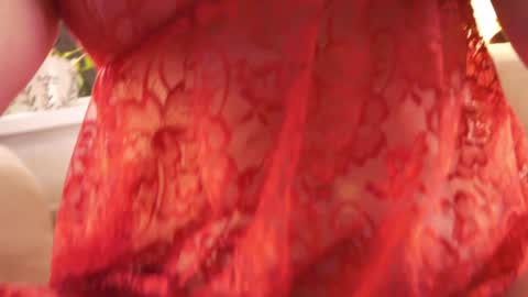 Snapshot of saltedhoney chatting on 12-11-24, 09:23 IsaBella- online show from 12-11-24, 09:23