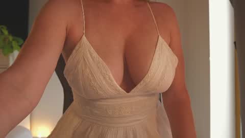 IsaBella-  online show from 06-15-26, 12:18