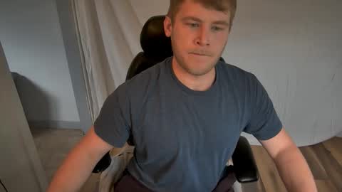 Snapshot of saltedsailor9 chatting on 11-12-25, 09:03 SaltedSailor online show from 11-12-25, 09:03