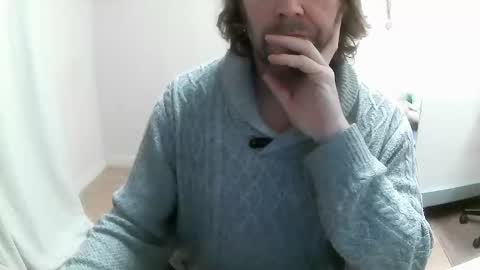 Snapshot of saltimbanquier chatting on 12-17-24, 07:18 Saltimbanquier  Salt  ou  Banquier  online show from 12-17-24, 07:18