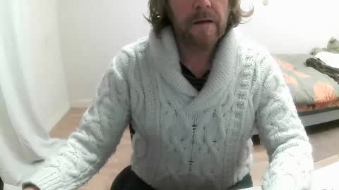 Snapshot of saltimbanquier chatting on 02-03-25, 12:47 Saltimbanquier  Salt  ou  Banquier  online show from 02-03-25, 12:47