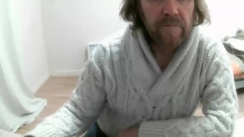 Snapshot of saltimbanquier chatting on 02-06-25, 07:45 Saltimbanquier  Salt  ou  Banquier  online show from 02-06-25, 07:45