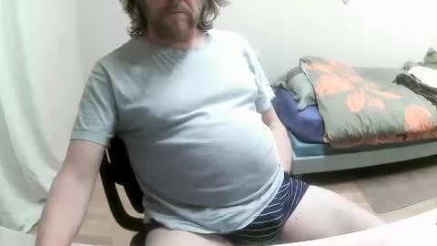 Snapshot of saltimbanquier chatting on 02-07-25, 02:37 Saltimbanquier  Salt  ou  Banquier  online show from 02-07-25, 02:37