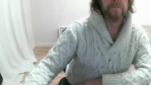 Snapshot of saltimbanquier chatting on 02-11-25, 07:12 Saltimbanquier  Salt  ou  Banquier  online show from 02-11-25, 07:12