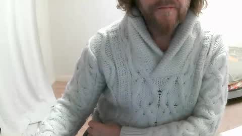 Snapshot of saltimbanquier chatting on 02-13-25, 01:05 Saltimbanquier  Salt  ou  Banquier  online show from 02-13-25, 01:05