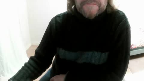 Snapshot of saltimbanquier chatting on 03-11-25, 07:26 Saltimbanquier  Salt  ou  Banquier  online show from 03-11-25, 07:26