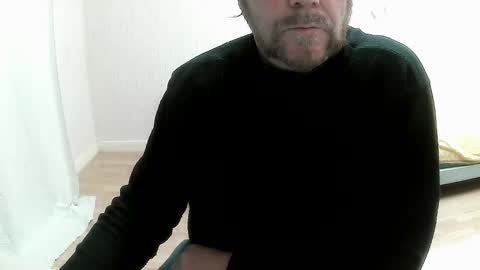 Snapshot of saltimbanquier chatting on 09-17-25, 06:59 Saltimbanquier  Salt  ou  Banquier  online show from 09-17-25, 06:59