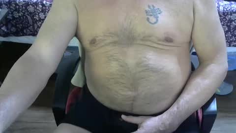 Snapshot of saltydogg chatting on 12-22-25, 12:07 Saltyy online show from 12-22-25, 12:07