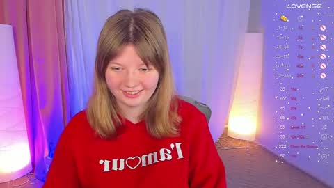 Snapshot of salut_love chatting on 01-12-25, 01:37 Ruby online show from 01-12-25, 01:37