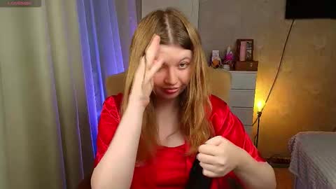 Snapshot of salut_love chatting on 10-30-25, 03:35 Ruby online show from 10-30-25, 03:35