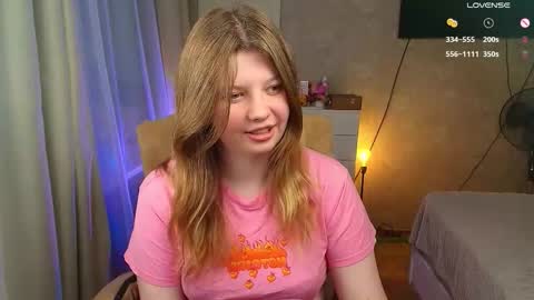 Snapshot of salut_love chatting on 11-27-25, 03:25 Ruby online show from 11-27-25, 03:25