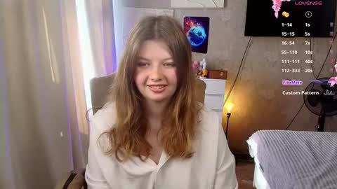 Snapshot of salut_love chatting on 07-16-26, 12:33 Ruby online show from 07-16-26, 12:33