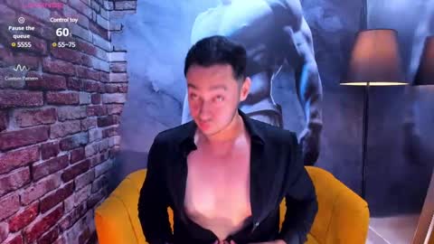 Snapshot of salvatore_costa chatting on 01-28-25, 04:41 Salvatore online show from 01-28-25, 04:41