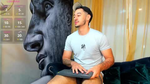 Snapshot of salvatore_costa chatting on 02-15-25, 06:33 Salvatore online show from 02-15-25, 06:33